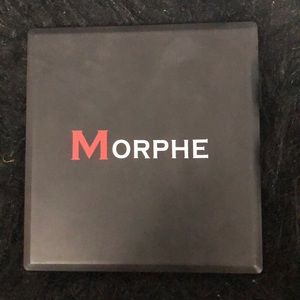Morphe Original- “ 9C Highlight/Contour Palette”
